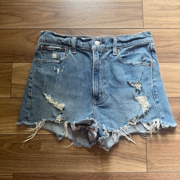 Abercrombie | Size 28 | High Rise Mom Shorts | Distressed - Picture 2 of 5